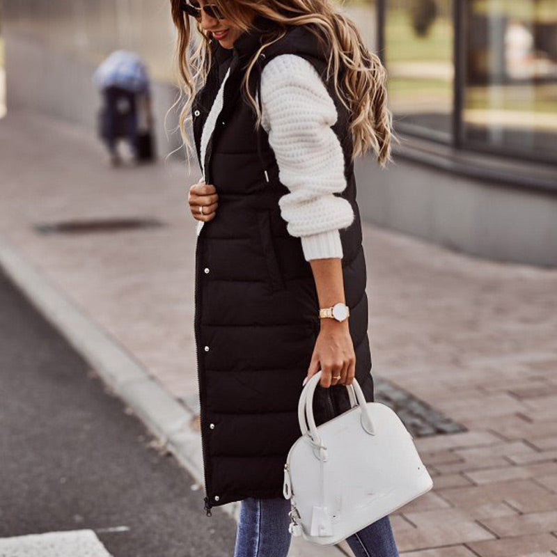 Langer ärmelloser Damen-Cardigan mit Kapuze für den Herbst