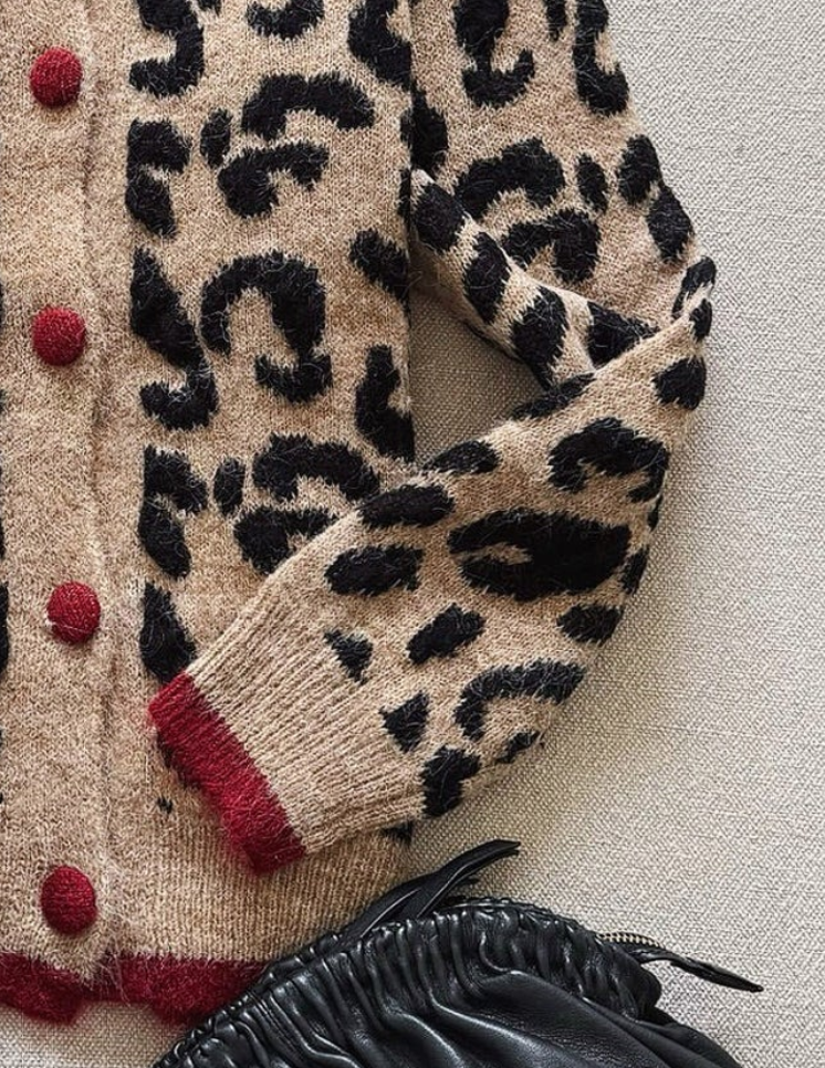 Einzigartige braune Strickjacke mit Leopardenmuster und langen Ärmeln